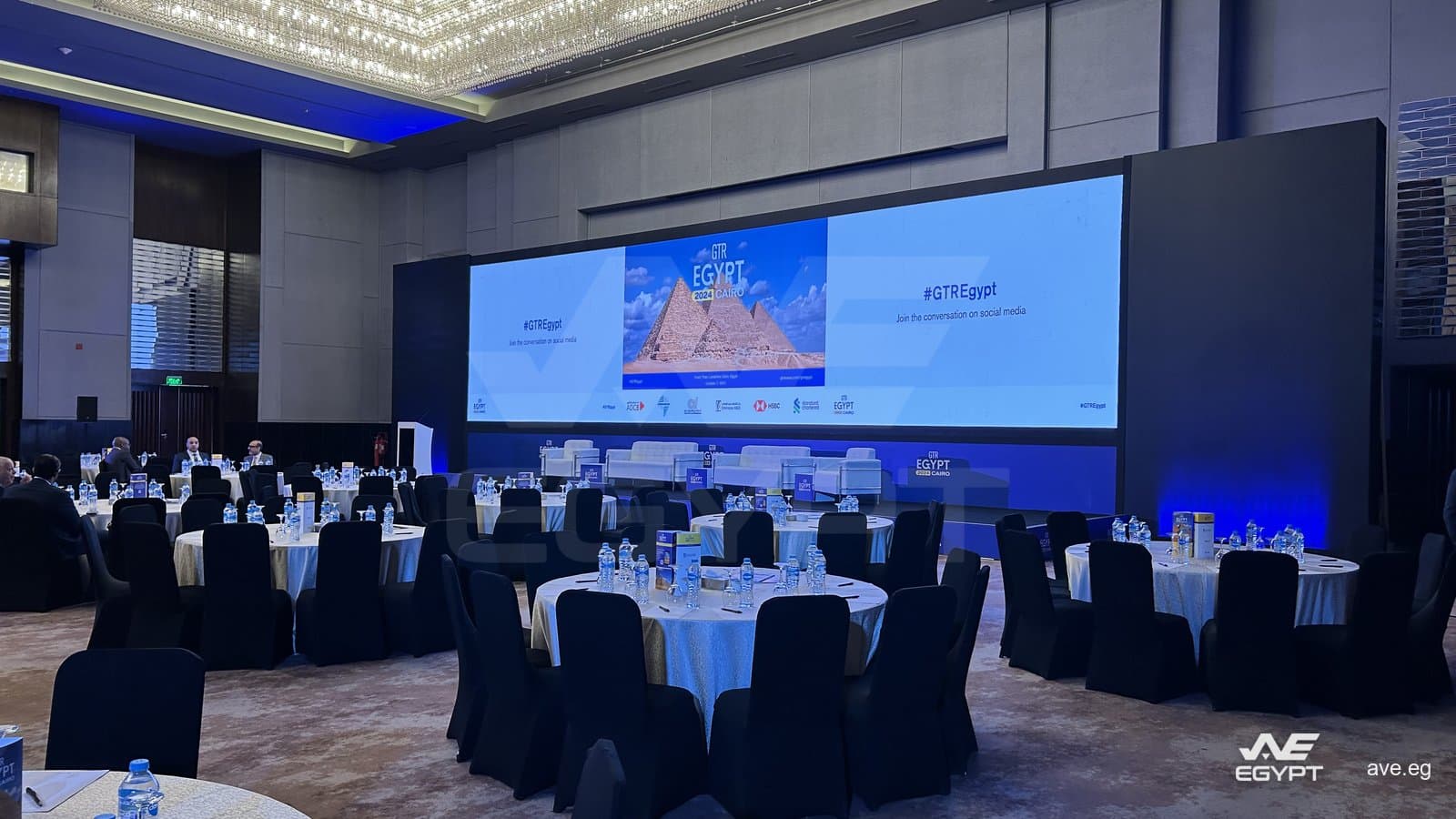GTR Egypt 2024: جدار LED يعرض هوية الفعالية وشعارات الرعاة
