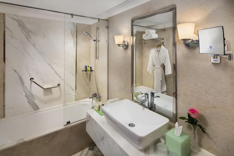 Hilton Alexandria Corniche unclassified