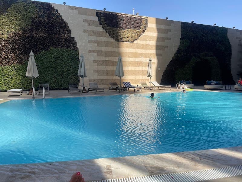 Hilton Cairo Nile Maadi unclassified