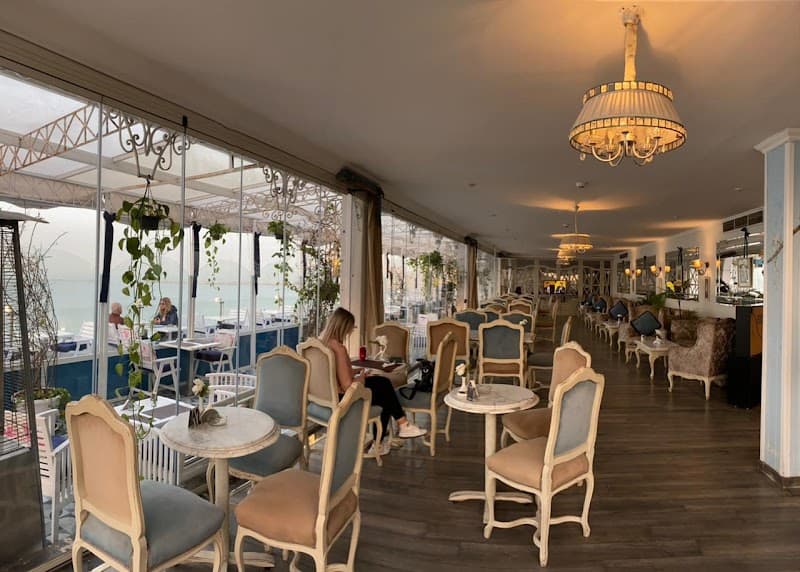 Paradise Inn Windsor Palace Hotel unclassified